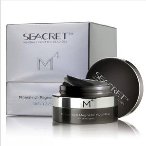 Seacret Mineral-Rich Magnetic Mud Mask!