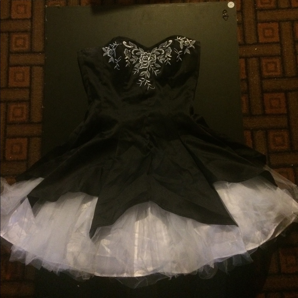 Black and white homecoming dress