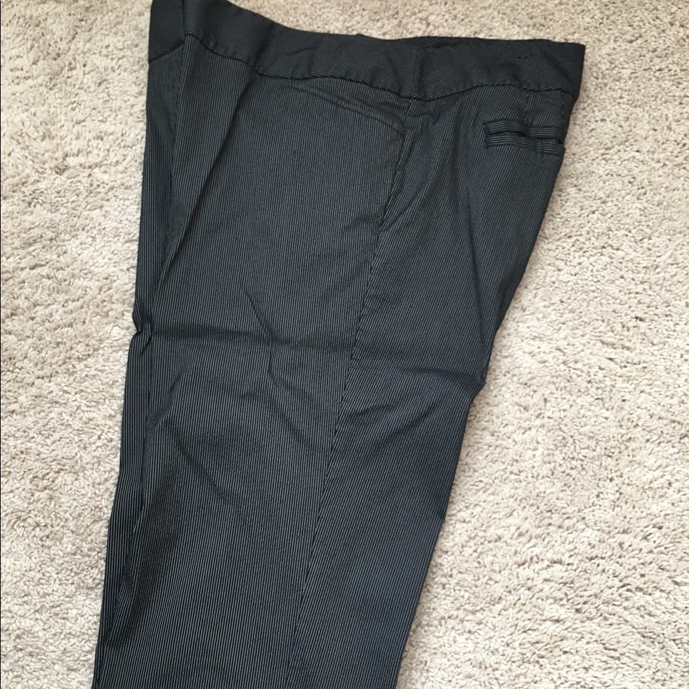 Like new Lane Bryant crops