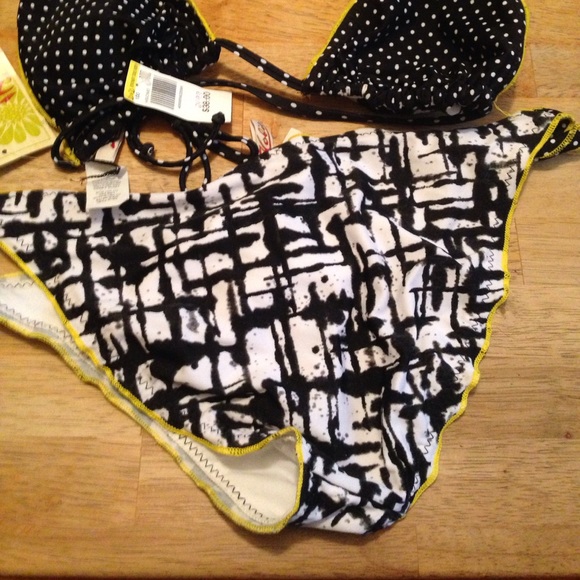 *new with tags* Hobie bikini - Picture 6 of 6