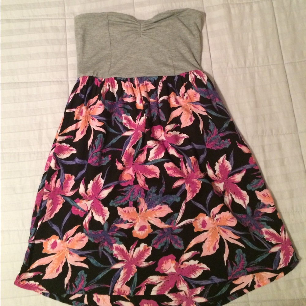 Strapless grey and floral styled dress from ROXY