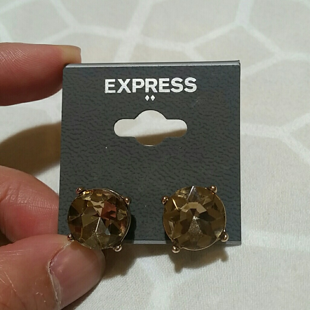 Rhinestone stud earrings