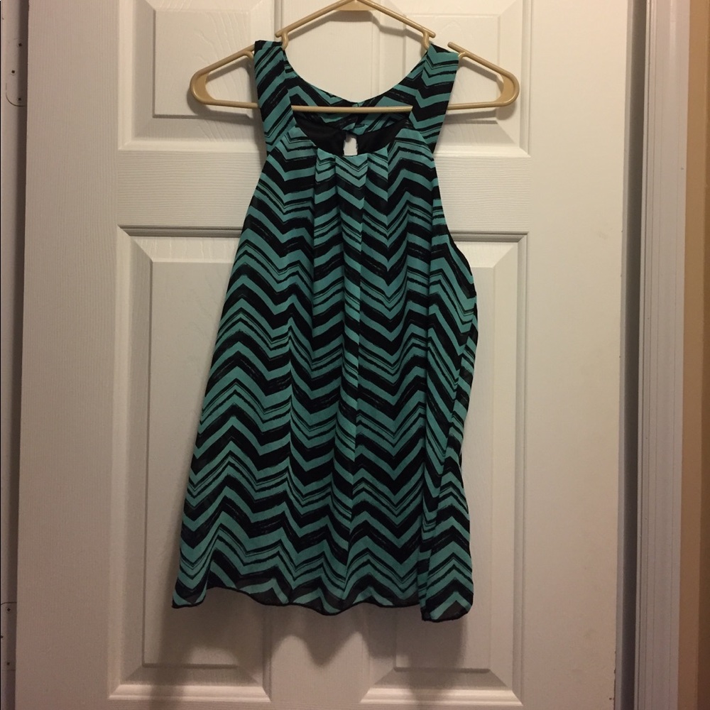 Sleeveless blouse size large