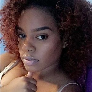 Meet your Posher, Imani