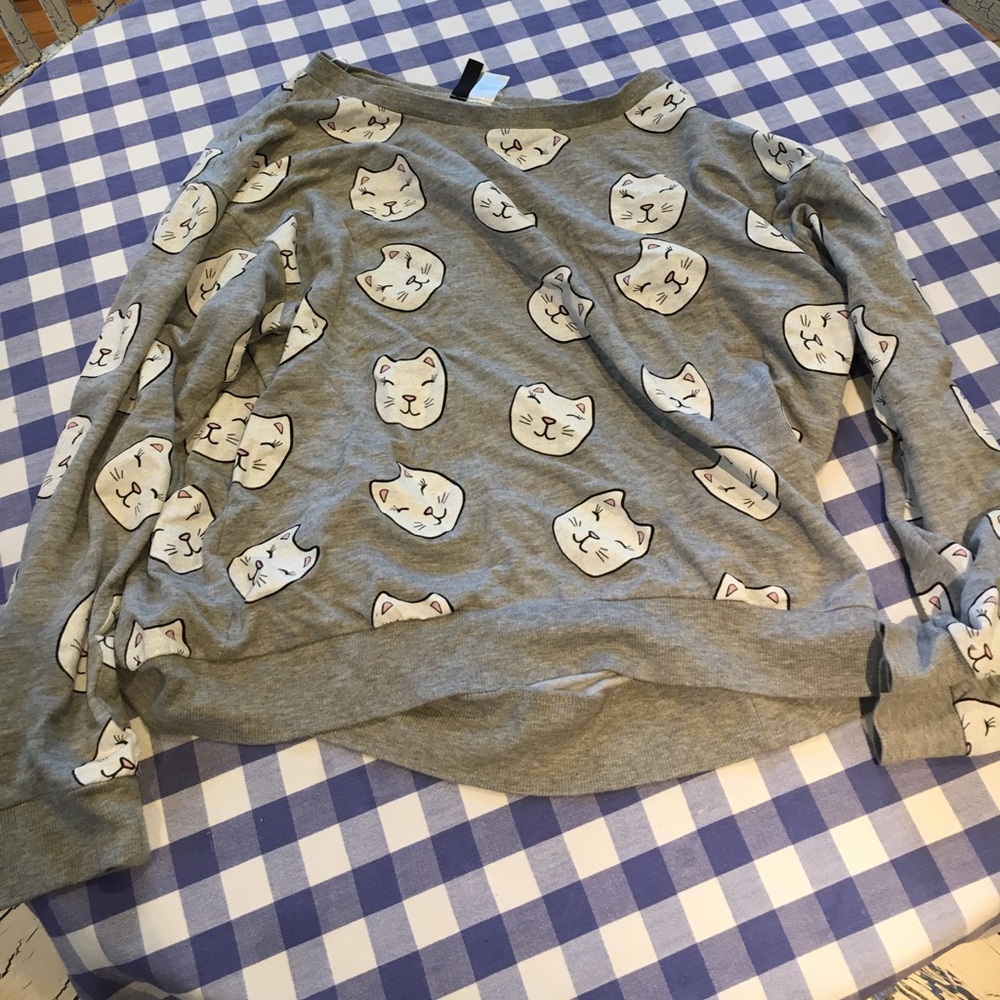 Grey cat print long sleeve