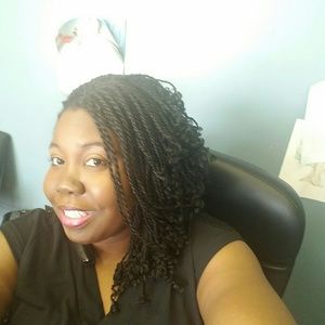 Meet your Posher, Latasha