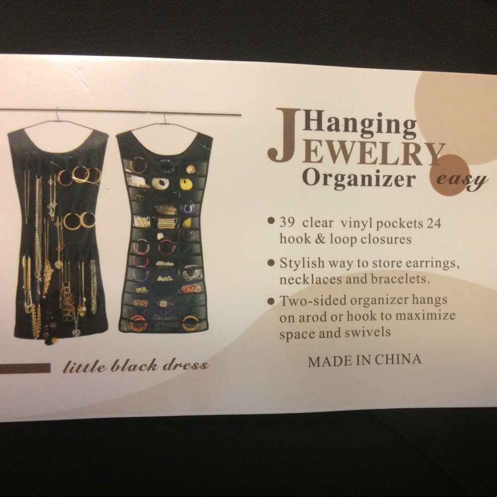 BRAND NEW hanging jewelry organizer