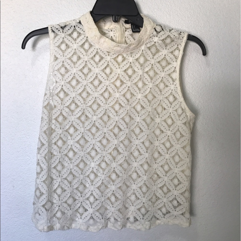 Detailed lace top FOREVER21