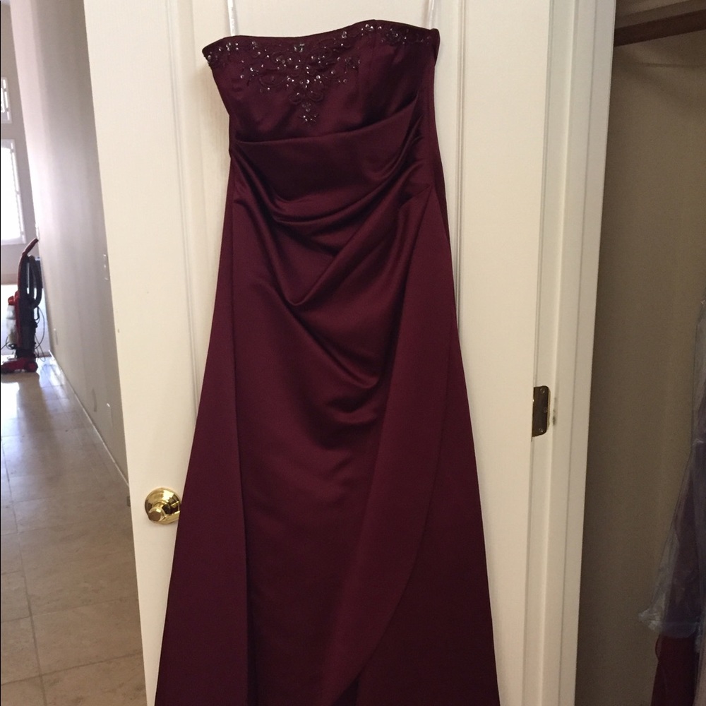 Formal dress/gown