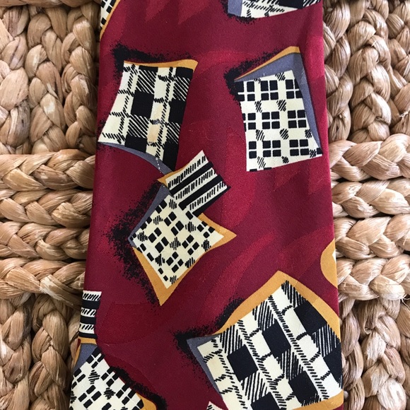 Tie - Picture 2 of 3