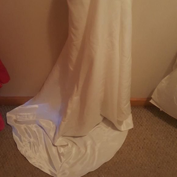 Wedding / reception dress - Picture 3 of 3