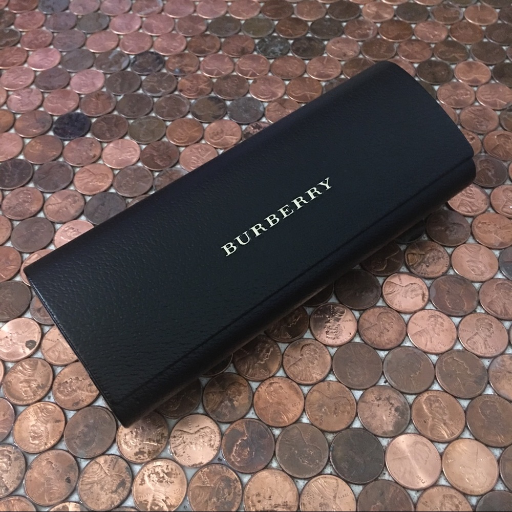 Burberry sunglasses case NEW