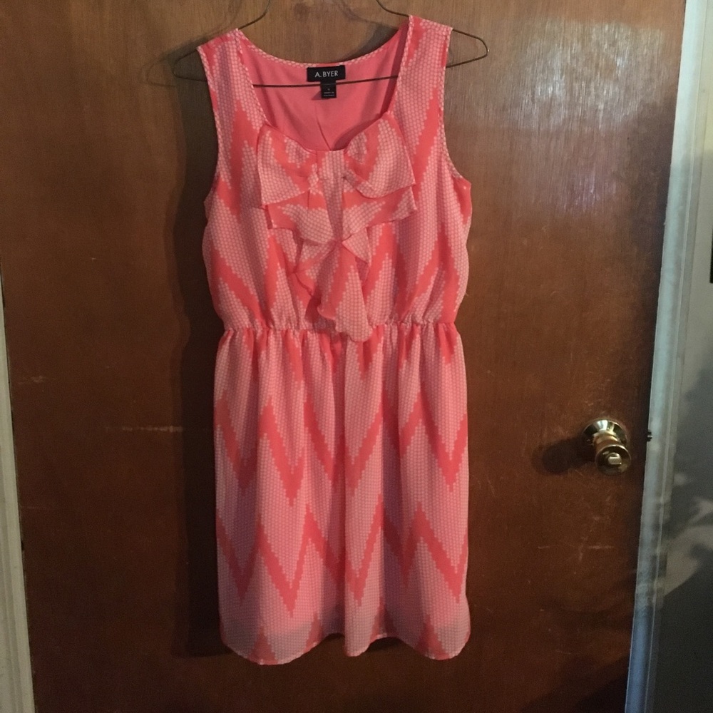 Pink chevron dress cinched waist & bow on front!