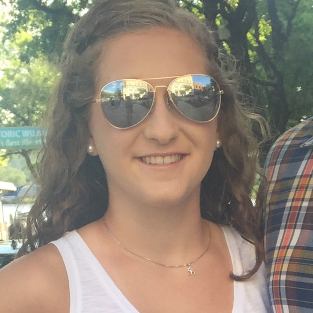 Meet your Posher, Abby