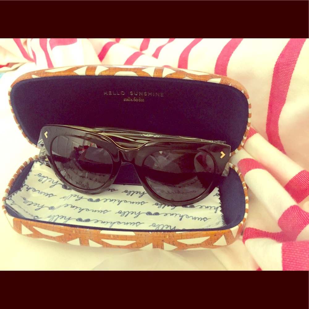 S&D sunnies nwt in box and cleaner