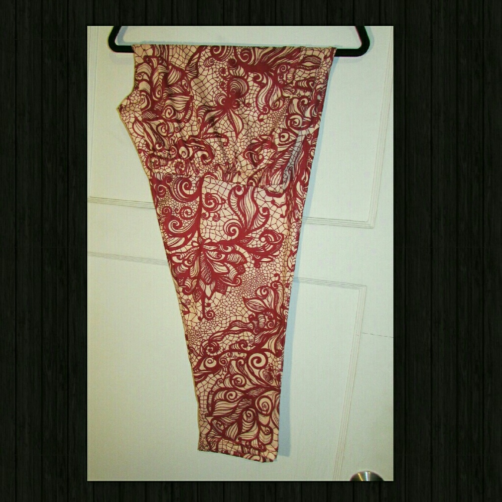 Beige with Burgundy Lace Print 3X/4X Leggings