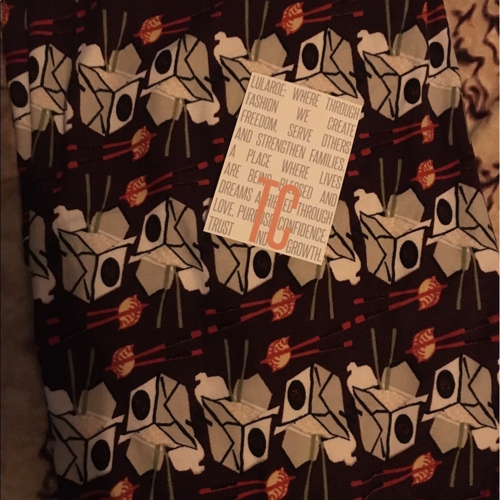 Lularoe TC Chinese food leggings 🦄