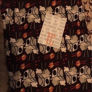 Lularoe TC Chinese food leggings 🦄