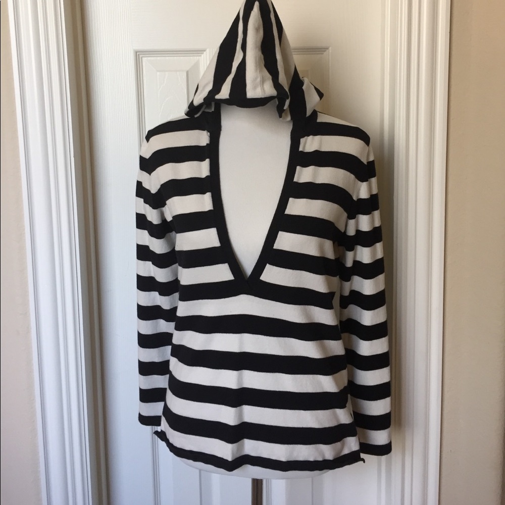 Black and white hooded pullover sweater
