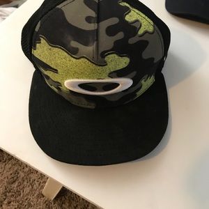 Oakley snap back