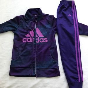 Adidas track suit, girls size 6x (small)