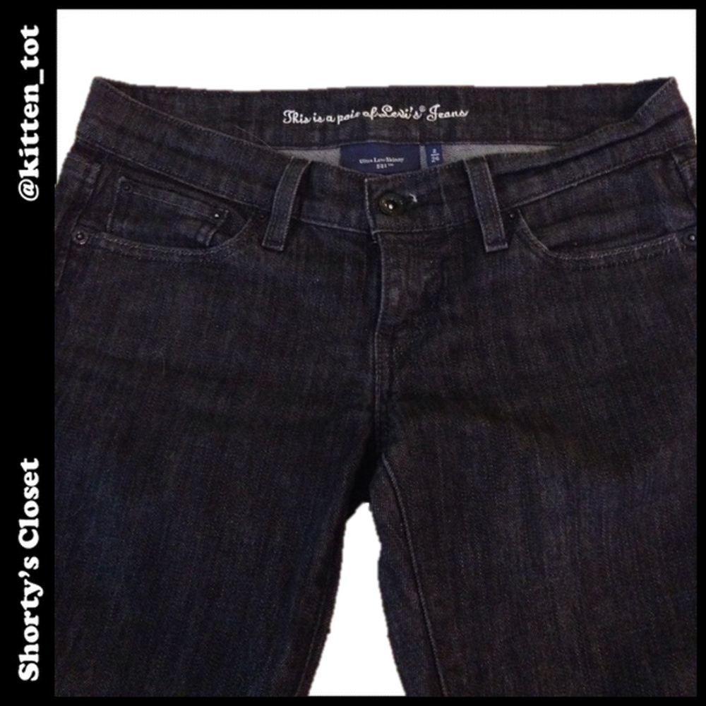 EUC black ultra low skinny Levi’s
