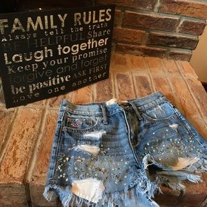 Hollister High Waisted Destroyed w Sequins