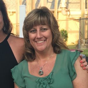 Meet your Posher, Dana