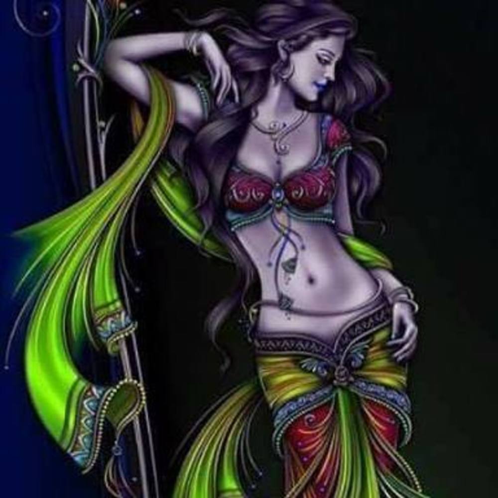 Meet your Posher, Adrienne