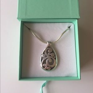 🌟NWT🌟Sterling Silver Brighton Pendent Necklace