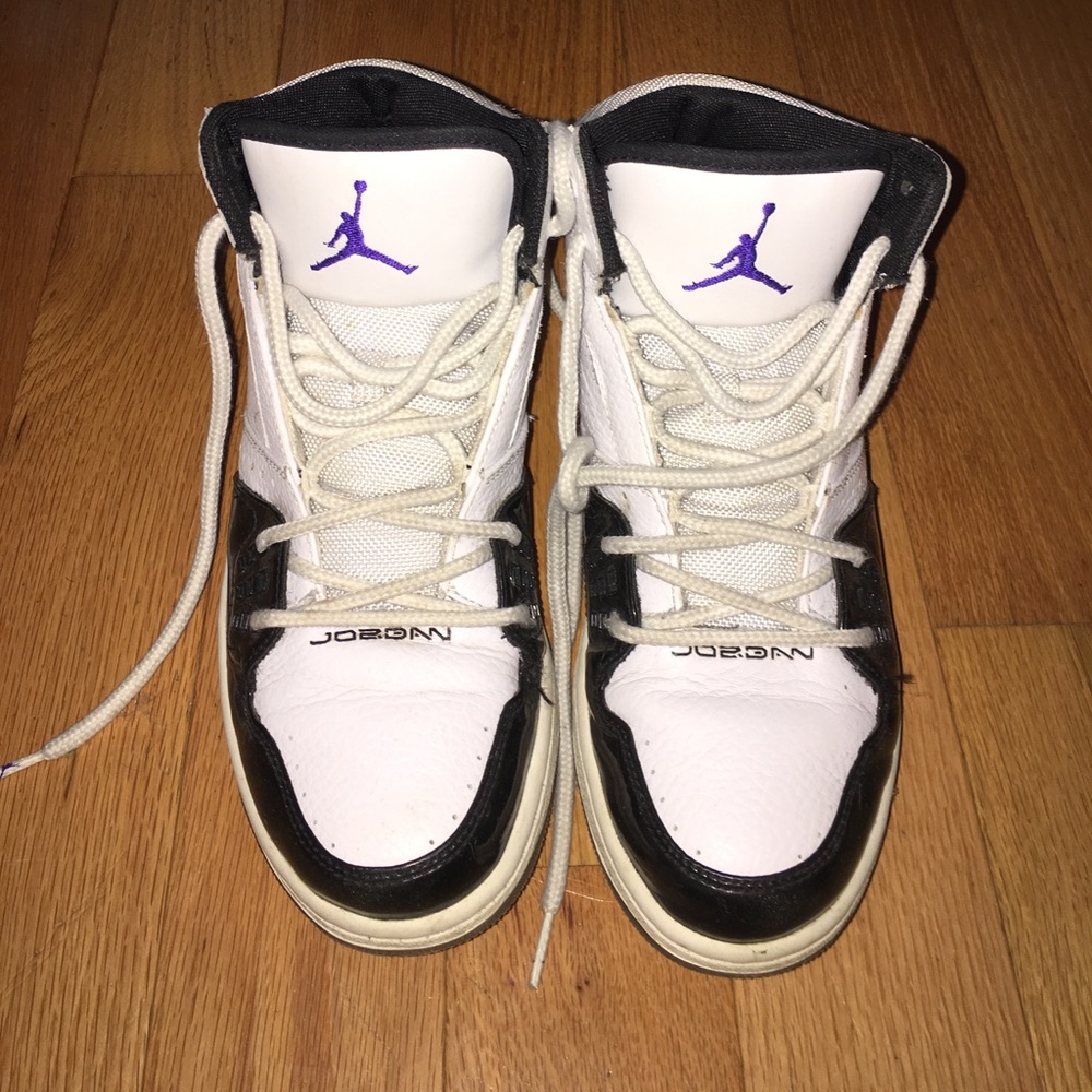 Jordan's Men's Size 8