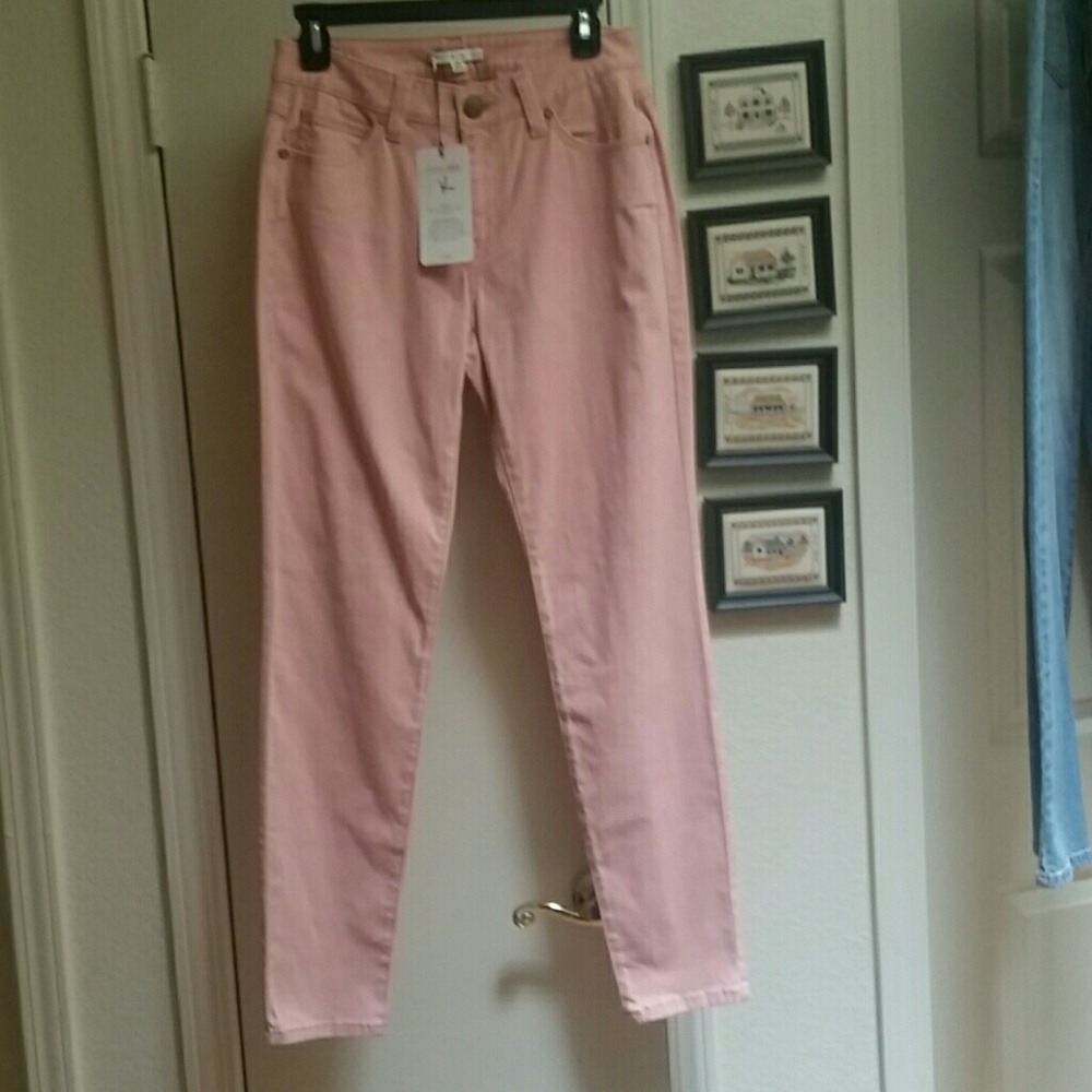 CAbi Nectar Curvy Skinny Jeans