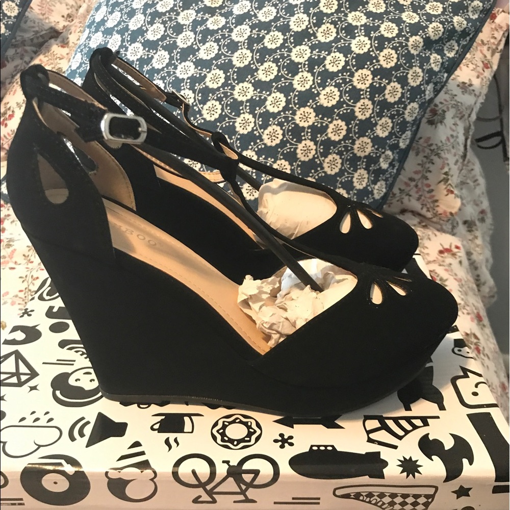 Bamboo brand "suede" wedges, size 8