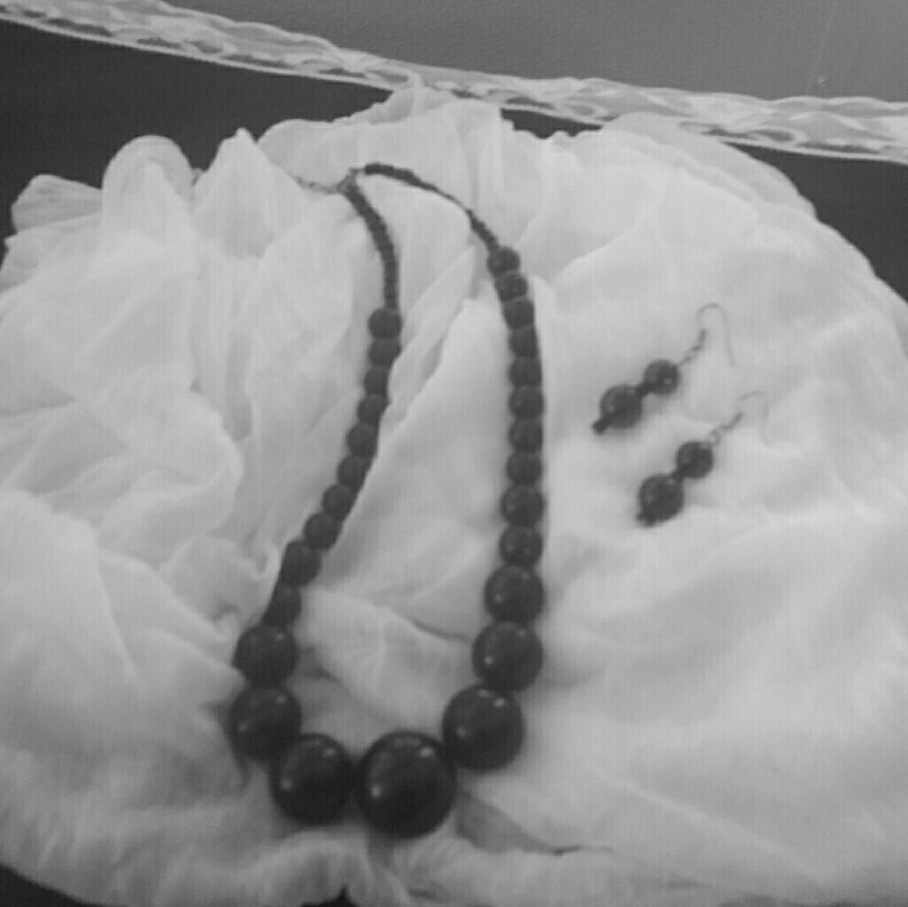 Necklace & earrings