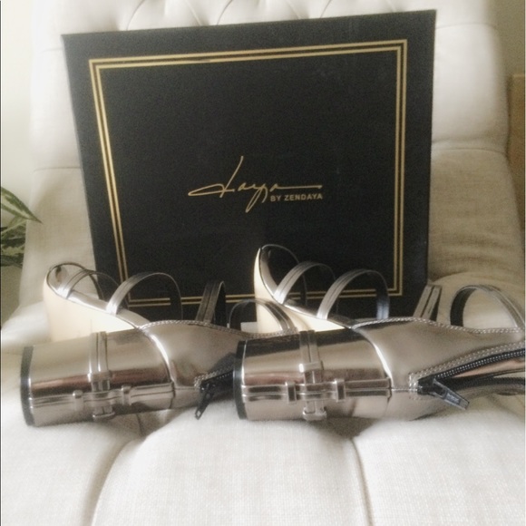 New 2017 Daya by Zendaya Aimee block heels - Picture 6 of 8