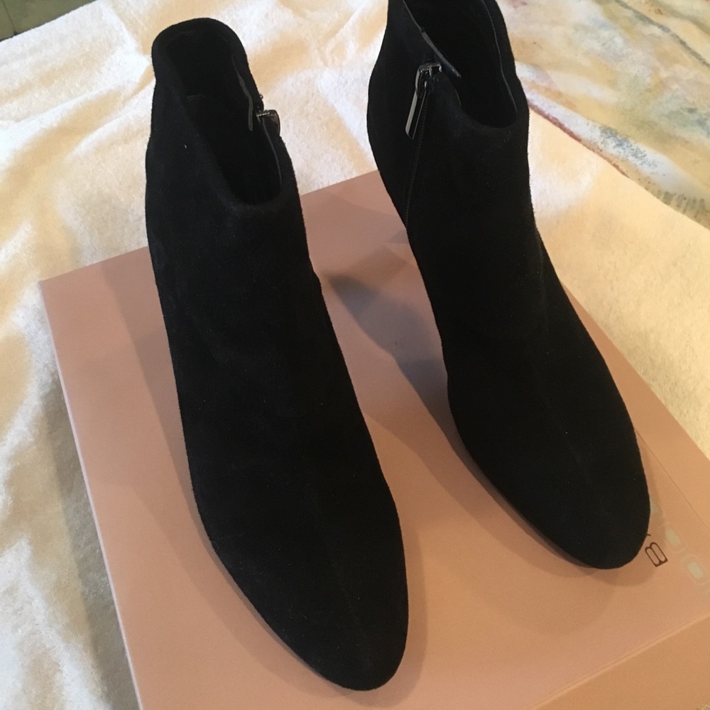 Bandolino Black Suede Booties - Picture 1 of 4