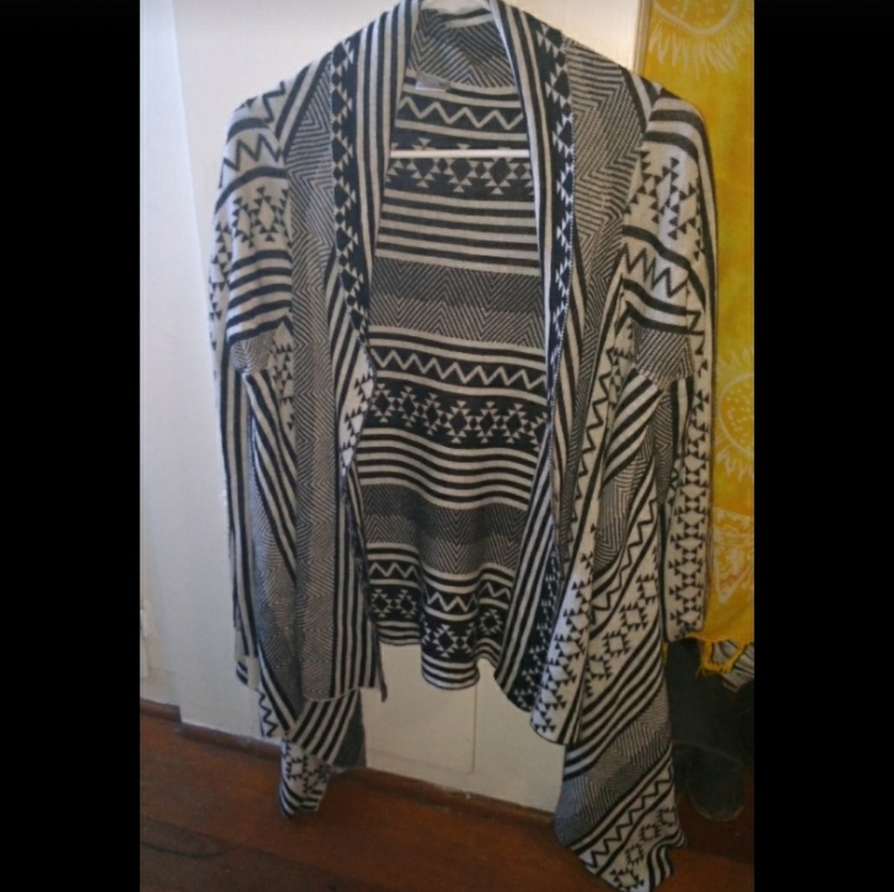 Black and White Printed Cardigan