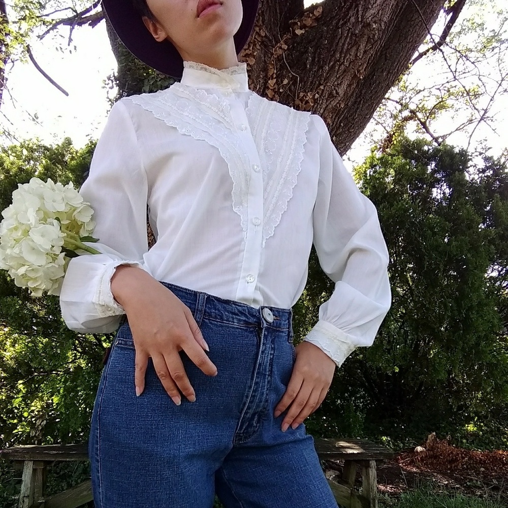 Vintage lace linen blouse