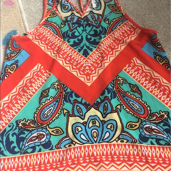 *Like NEW* Aztec Razor Back Tank Size S - Picture 1 of 4