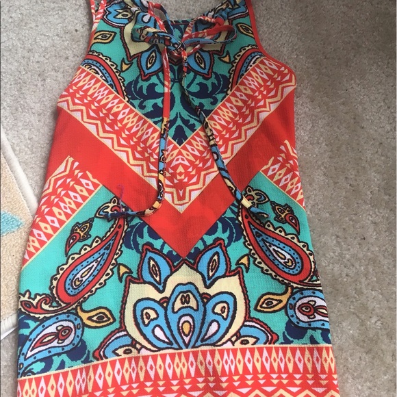 *Like NEW* Aztec Razor Back Tank Size S - Picture 2 of 4