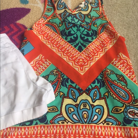 *Like NEW* Aztec Razor Back Tank Size S - Picture 3 of 4