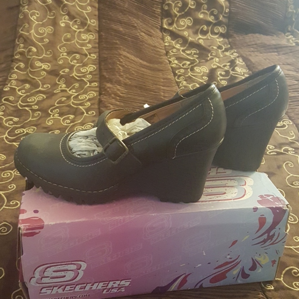 Skechers wedge shoes