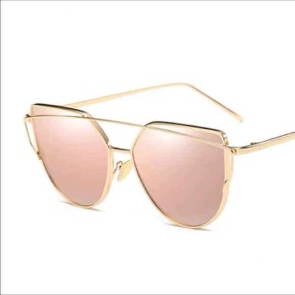 ❗️Last One❗️✨NEW cat eye rose gold sunglasses ✨ - Picture 2 of 3