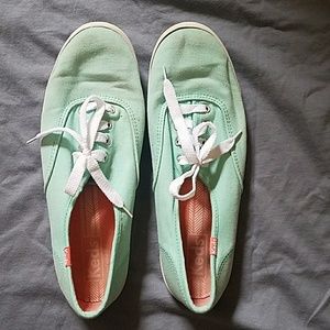 8.5 aqua/mint keds
