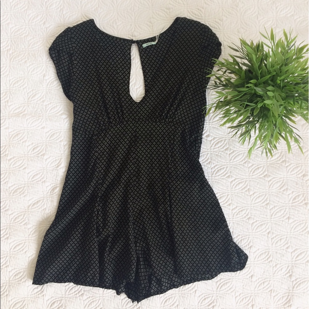 🎉HP!🎉 Kimchi Blue patterned romper