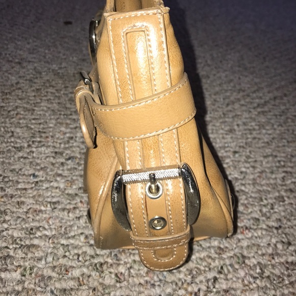 Handbag - Picture 3 of 4