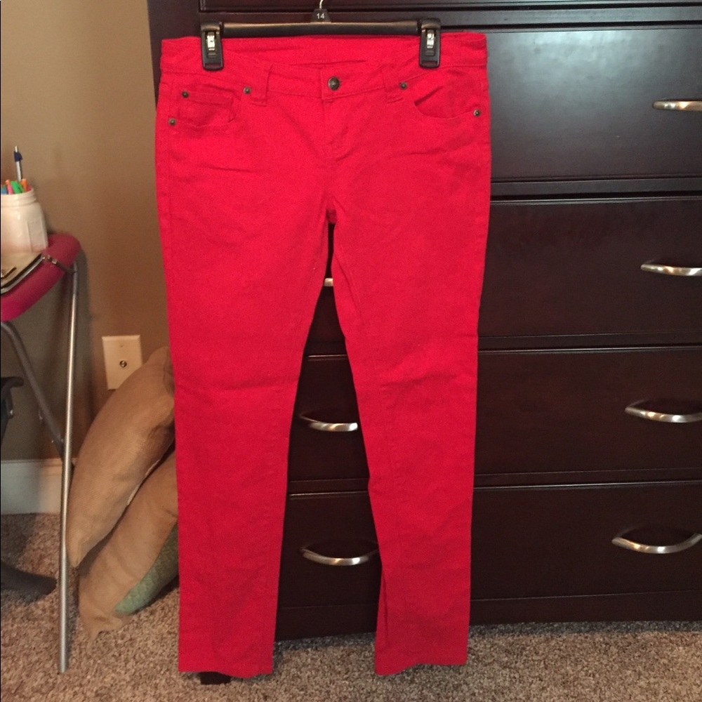Red skinny jean