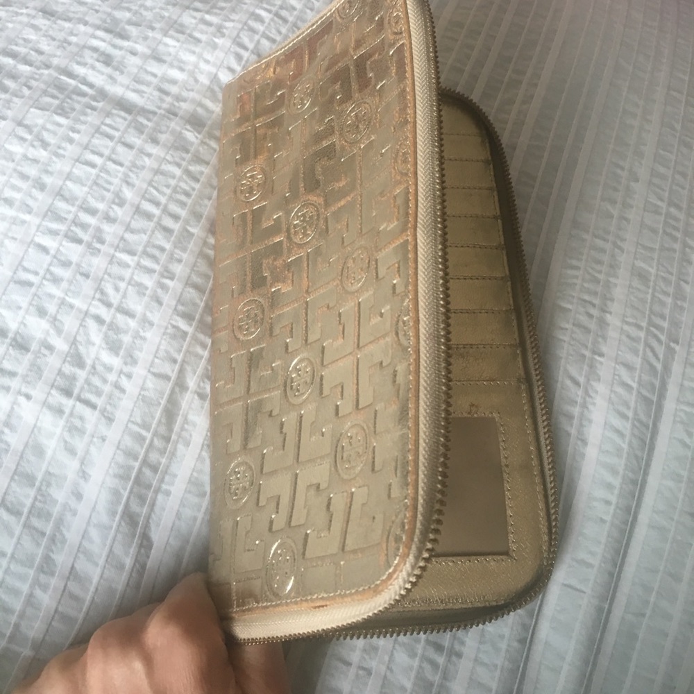 Tory Burch limited edition travel wallet