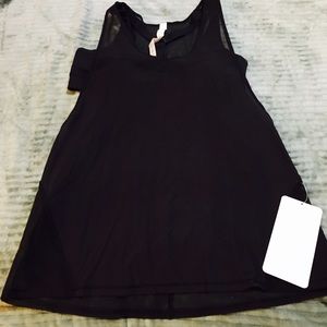 NWT Lululemon Light N Breezy Tank, Size 8.