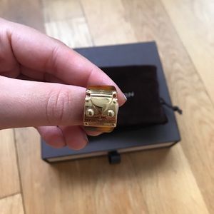 Louis Vuitton "Lock me" Ring.